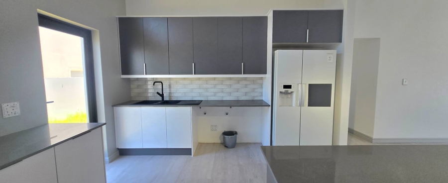 5 Bedroom Property for Sale in Kleinbaai Western Cape